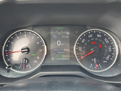 Used 2021 Toyota RAV4 XLE w/ Convenience Package image 13