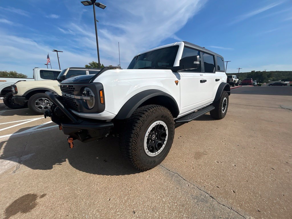 Used 2023 Ford Bronco Badlands AWD/4WD image 2