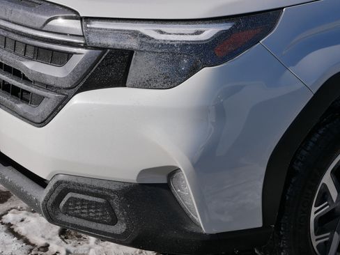 Certified 2025 Subaru Forester Premium image 16