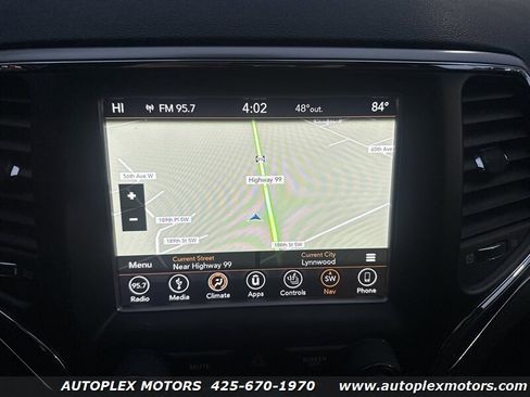 Used 2018 Jeep Grand Cherokee Limited image 30