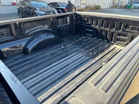 Used 2019 Ford F150 XLT w/ Equipment Group 302A Luxury AWD/4WD image 23