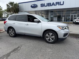 Used 2019 Nissan Pathfinder S video 1