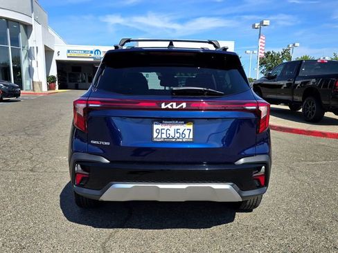 Used 2024 Kia Seltos EX image 5