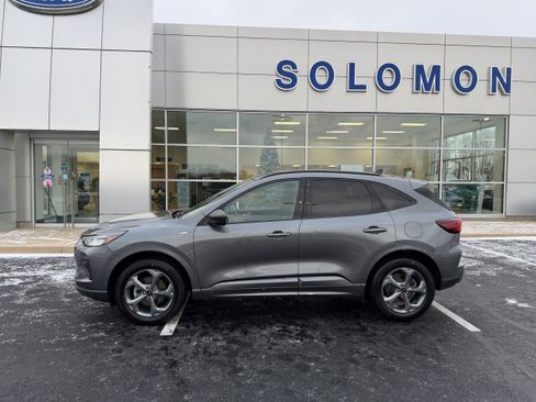 Certified 2024 Ford Escape ST-Line w/ Tech Pack #1 image 9