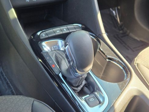 Used 2025 Buick Encore GX Preferred FWD image 28