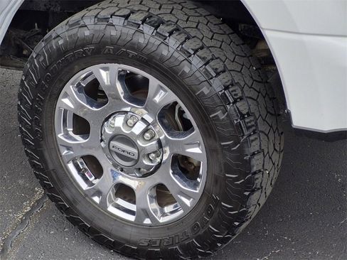 Used 2020 Ford F250 Lariat w/ Lariat Ultimate Package image 7