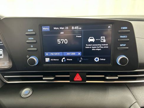 Used 2023 Hyundai Elantra SEL image 14