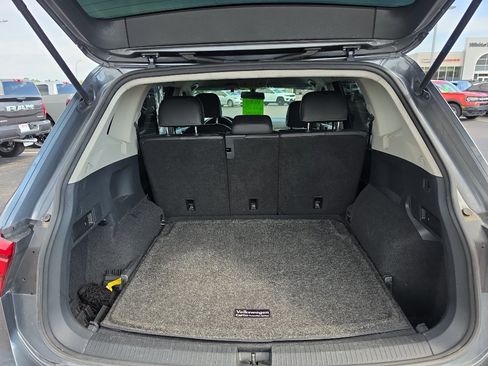 Used 2021 Volkswagen Tiguan SE AWD/4WD image 17