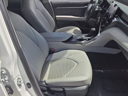 Used 2024 Toyota Camry SE FWD image 16
