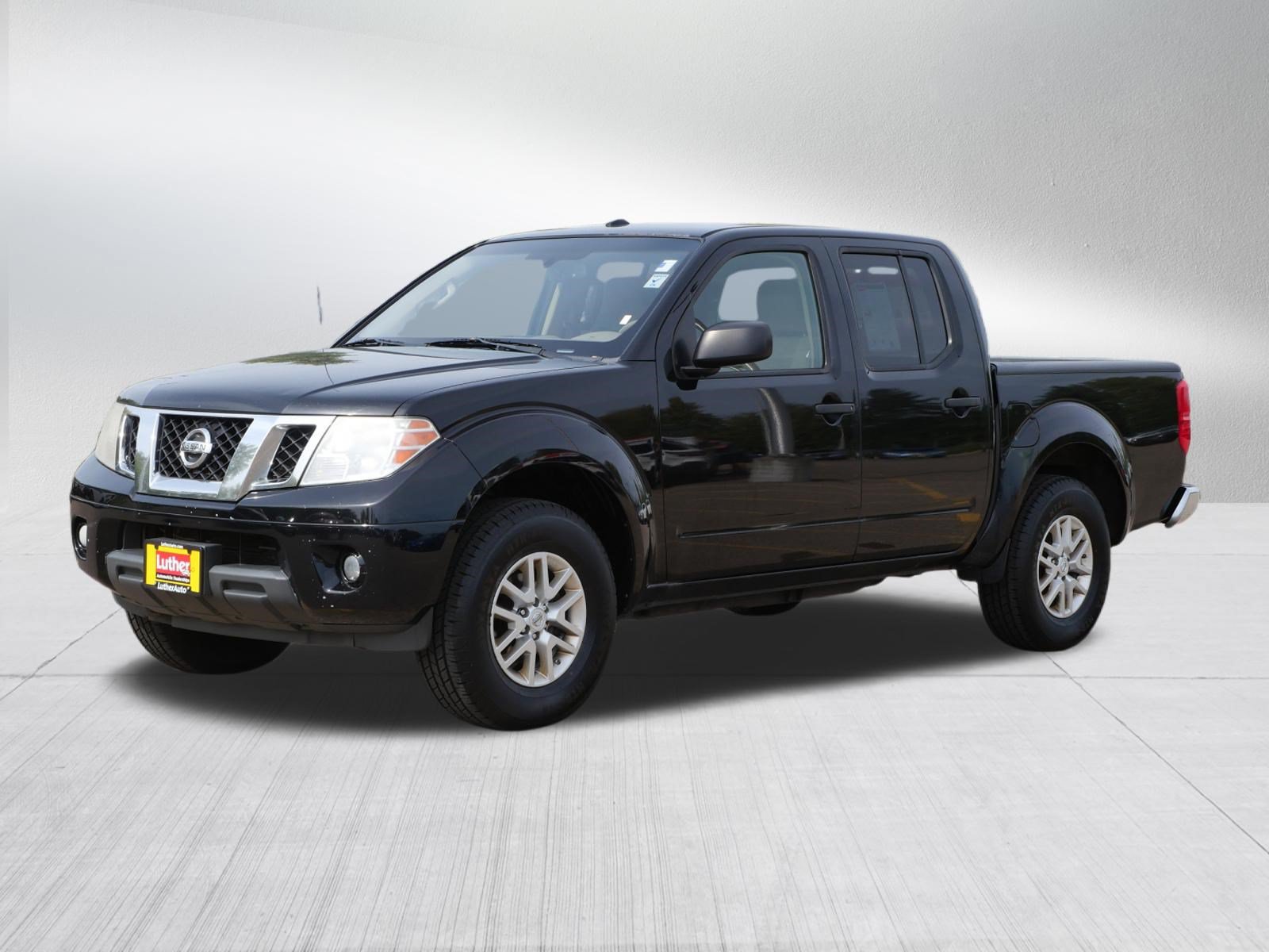 Used 2014 Nissan Frontier SV w/ SV Value Truck Package AWD/4WD image 3