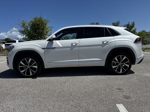 Certified 2024 Volkswagen Atlas Cross Sport SEL Premium R-Line AWD/4WD image 3