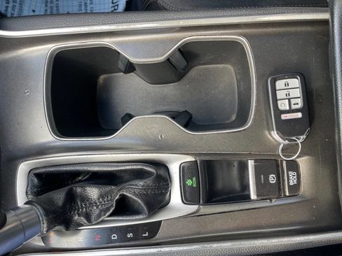 Used 2018 Honda Accord EX image 12