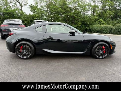 Used 2025 Toyota GR86 Premium w/ Performance Package RWD image 4