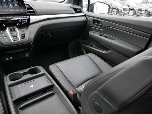 Used 2025 Honda Odyssey Sport-L image 15