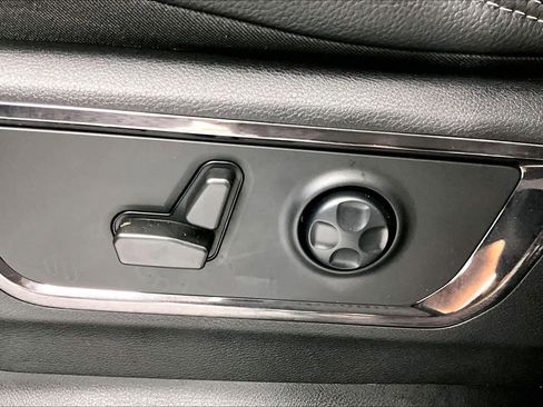 Used 2022 RAM 1500 Limited image 33