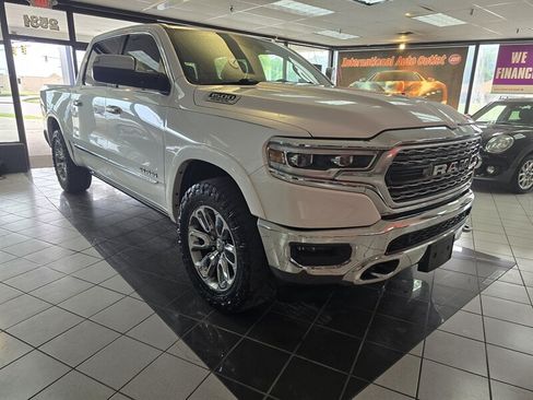 Used 2019 RAM 1500 Limited AWD/4WD image 3