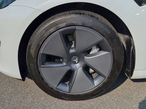 Used 2023 Tesla Model 3 Standard Range RWD image 10
