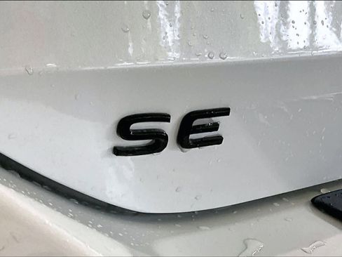 New 2026 Volkswagen Tiguan SE R-Line image 26