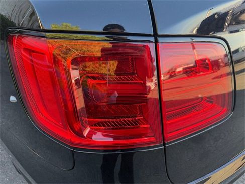 Used 2020 Bentley Bentayga image 33