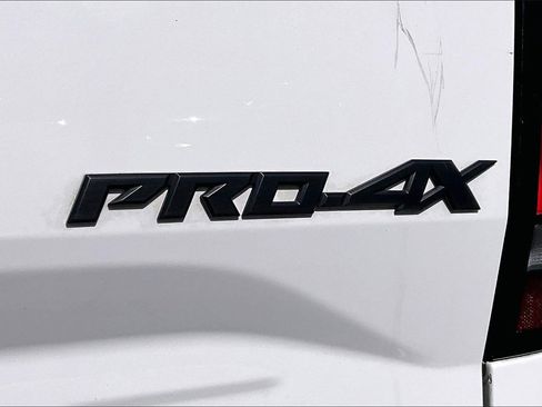 Used 2023 Nissan Frontier PRO-4X w/ Pro-4X Premium Package image 21