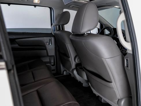 Used 2015 Honda Odyssey Touring image 37
