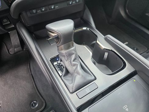 Used 2024 Lexus ES 350 w/ Premium Package FWD image 24