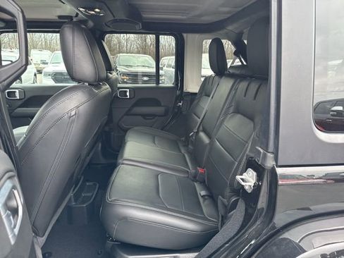 Used 2023 Jeep Wrangler Unlimited Sahara w/ Cold Weather Group image 14