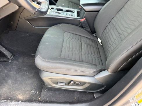 Used 2021 Ford Explorer XLT image 20