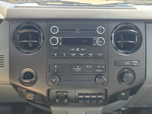 Used 2013 Ford F550 XL 2WD SuperCab 186 WB 84 CA w/ XL Value Pkg image 13