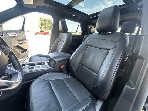 Used 2020 Ford Explorer Limited w/ Class III Trailer Tow Package RWD image 13