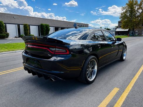 Used 2018 Dodge Charger R/T RWD image 5