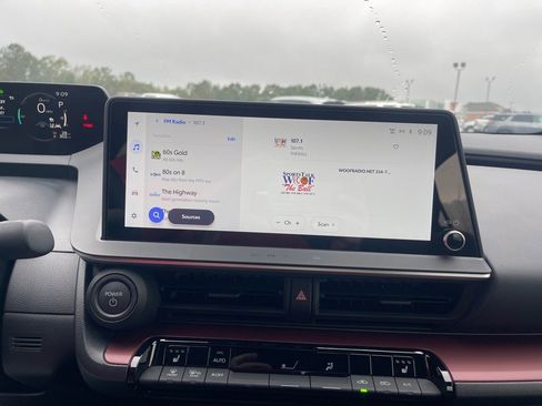 Used 2024 Toyota Prius Prime Premium image 5