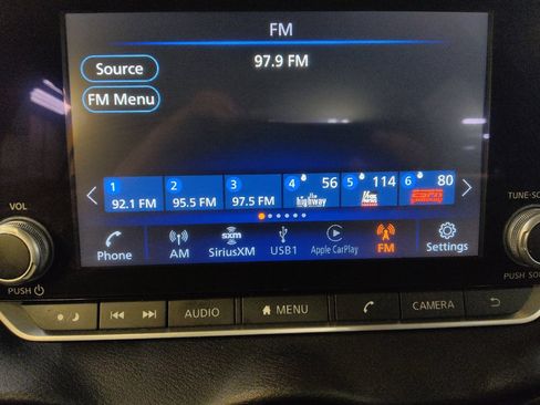 Used 2025 Nissan Sentra SV FWD image 25
