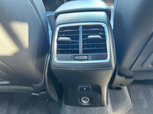 Used 2015 Audi Q3 2.0T Prestige image 17