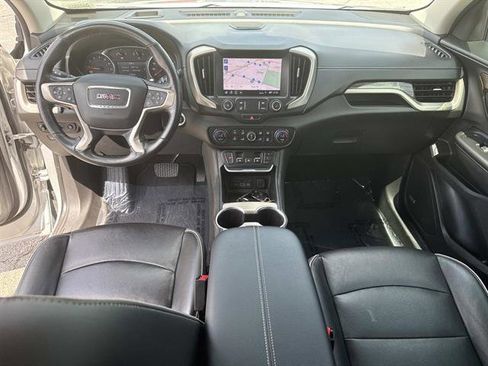 Used 2020 GMC Terrain Denali w/ Denali Premium Package FWD image 17
