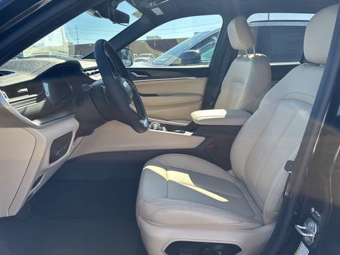 New 2026 Jeep Grand Cherokee Limited AWD/4WD image 28