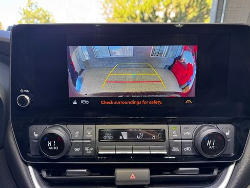 Used 2024 Toyota Grand Highlander XLE image 32