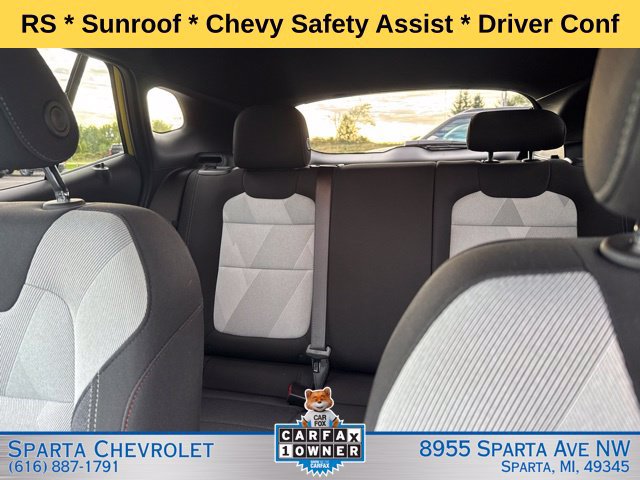 Used 2025 Chevrolet Trax RS w/ Sunroof Package FWD image 14