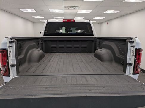 Used 2025 RAM 2500 Big Horn AWD/4WD image 25