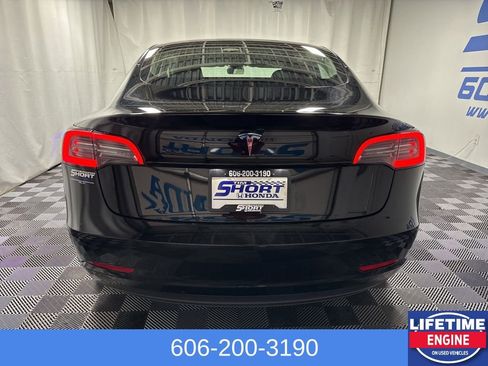 Used 2023 Tesla Model 3 Standard Range image 8