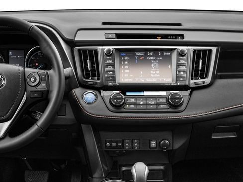 Used 2018 Toyota RAV4 SE AWD/4WD image 10