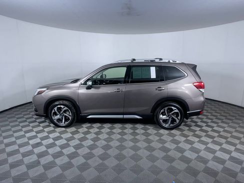 Used 2023 Subaru Forester Touring image 5