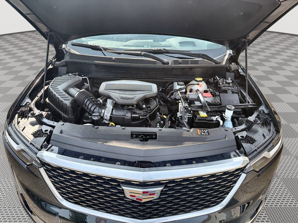 Used 2023 Cadillac XT6 Premium Luxury w/ Technology Package AWD/4WD image 18
