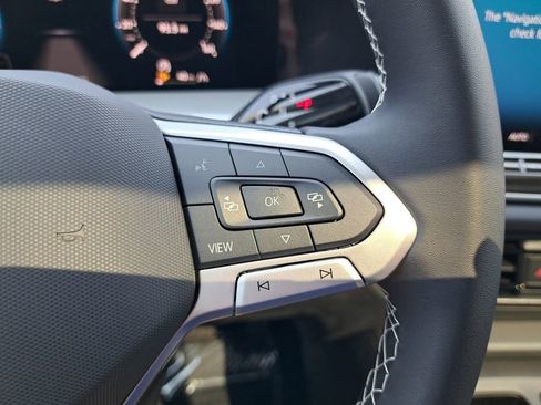 New 2025 Volkswagen Tiguan SE AWD/4WD image 29