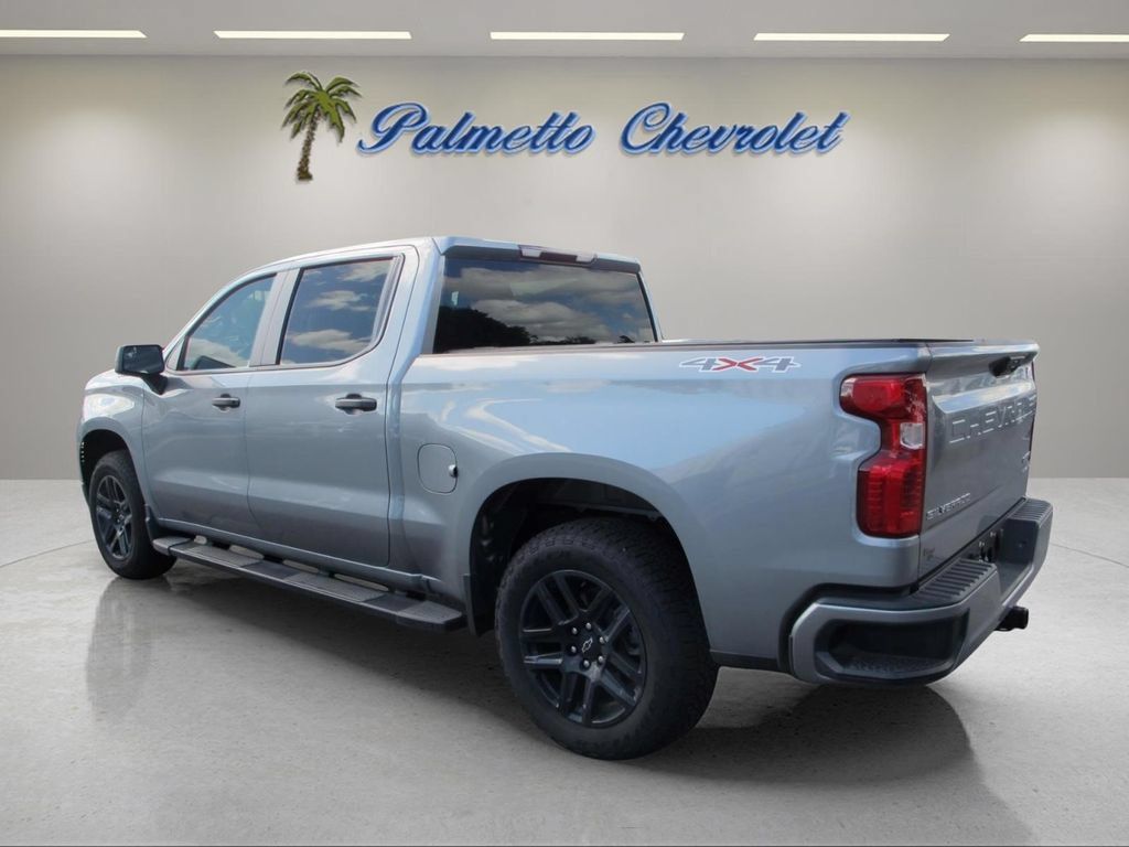 Used 2026 Chevrolet Silverado 1500 Custom AWD/4WD image 4