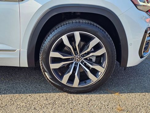 Used 2022 Volkswagen Atlas SEL Premium AWD/4WD image 9