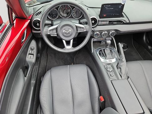 Used 2023 MAZDA MX-5 Miata Grand Touring RWD image 8