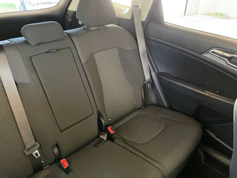 Used 2025 Kia Sportage LX image 36