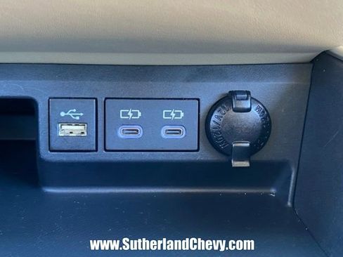 Used 2023 Toyota Highlander XLE AWD/4WD image 31