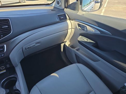 Used 2022 Honda Pilot Special Edition image 12